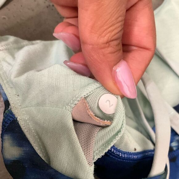 Lululemon Energy Sports Bra - Picture 6 of 7